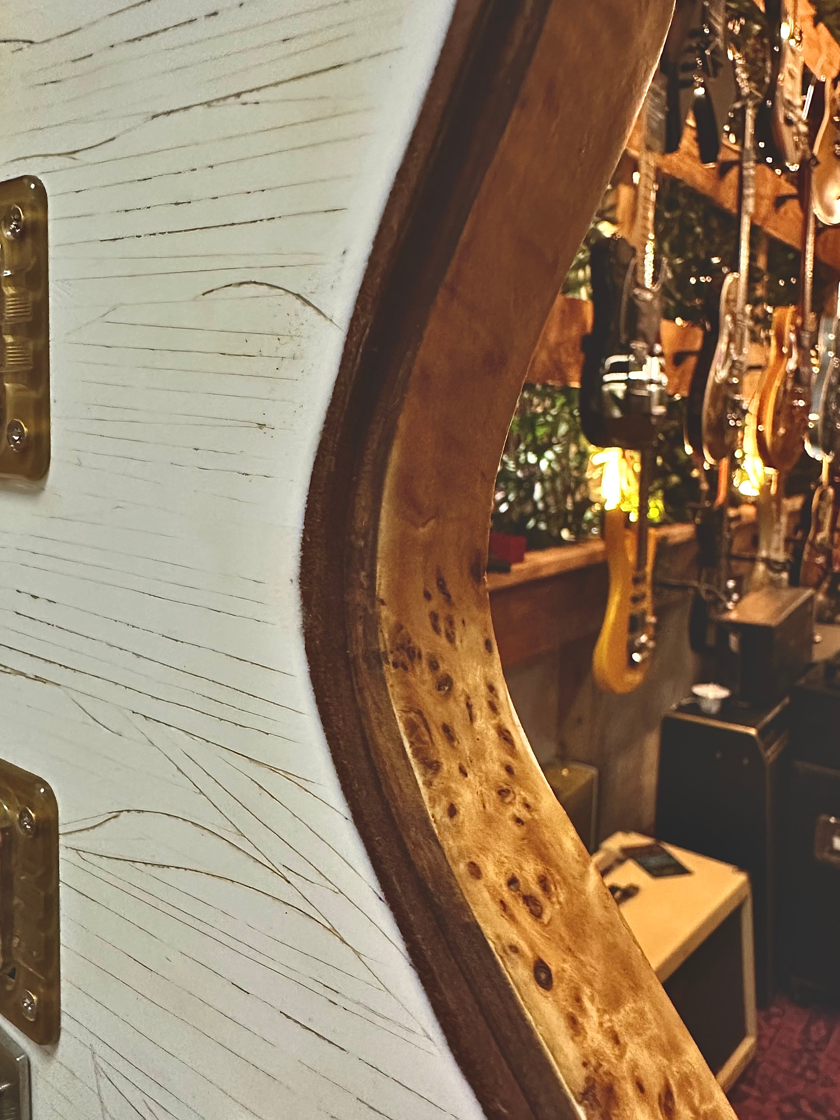 Leadbetter | White Woody | 2025 Custom Shop Edition | Mad Love F-Trons | Bone Relic Leadbetter | White Woody | 2025 Custom Shop Edition | Mad Love F-Trons | Bone Relic